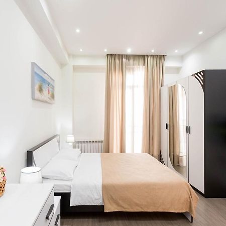 טביליסי Apartment In The City Center Lll מראה חיצוני תמונה