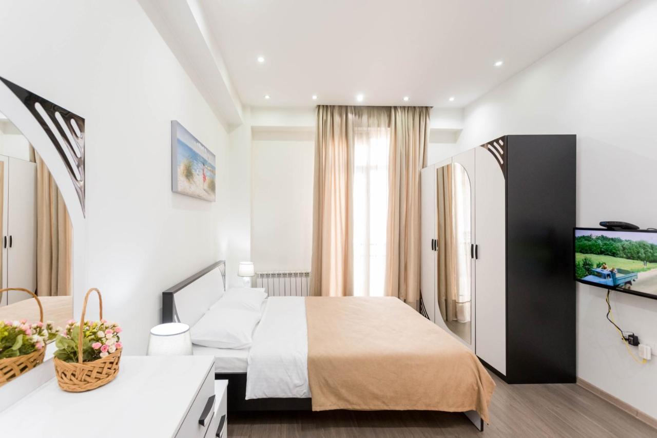 טביליסי Apartment In The City Center Lll מראה חיצוני תמונה